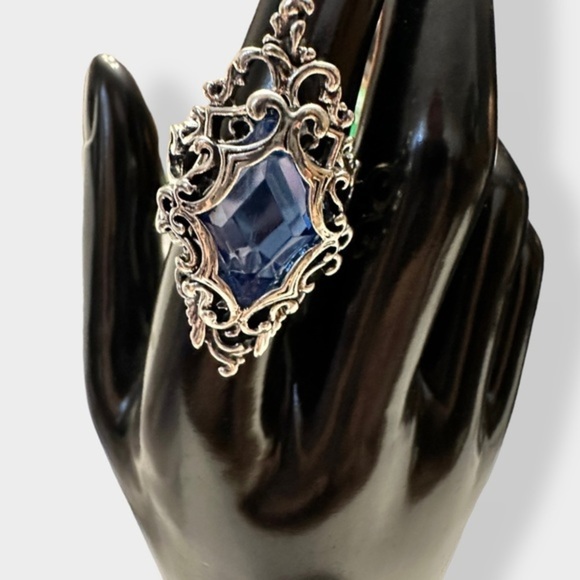4/$25 -
Large Blue Stoned Costume Ring - Picture 2 of 4